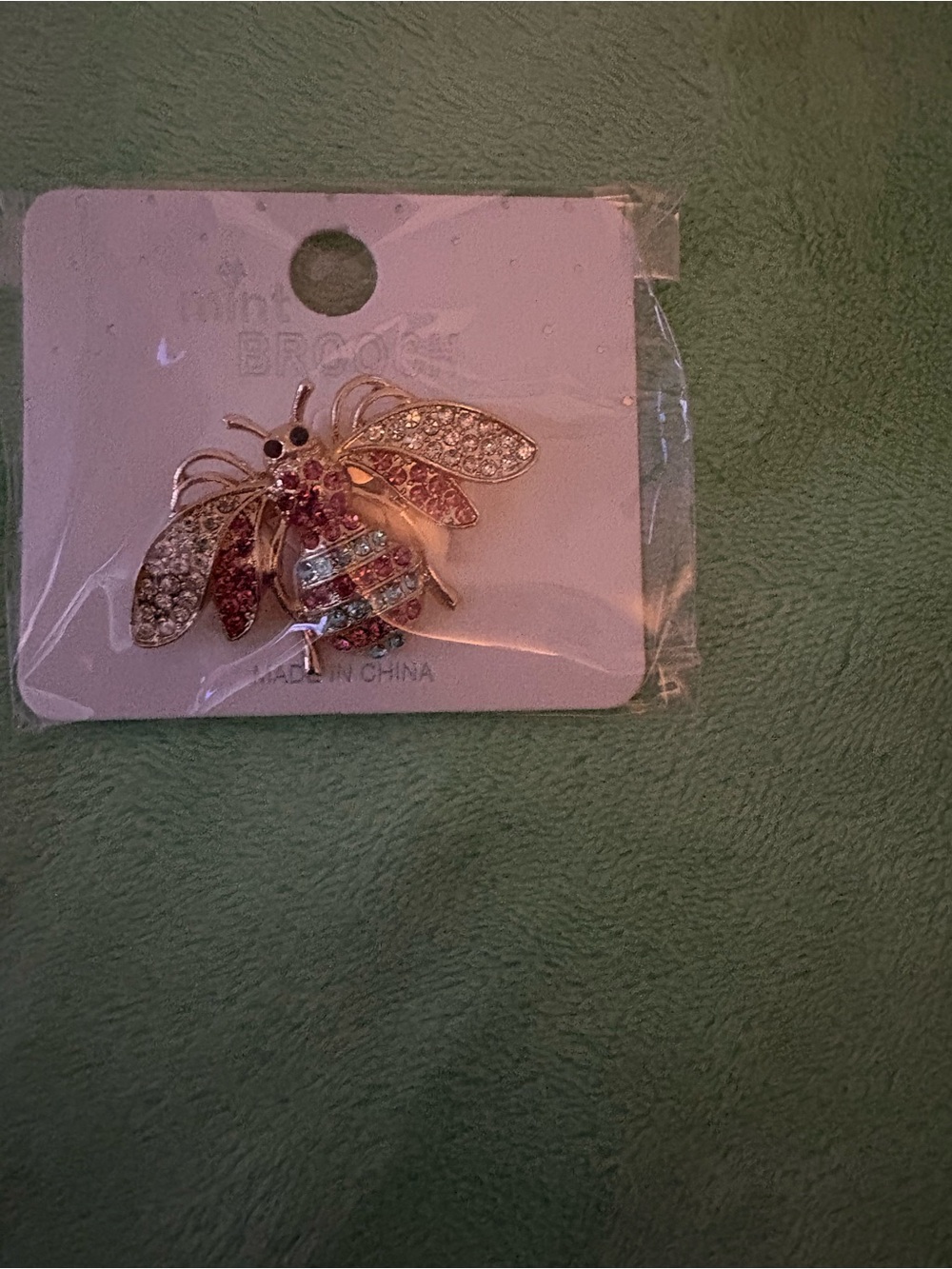 FASHION Rhinestone Bee Brooch - Multicolor